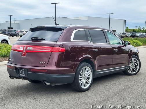 Burgundy 2018 Lincoln MKT Reserve