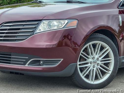 Burgundy 2018 Lincoln MKT Reserve