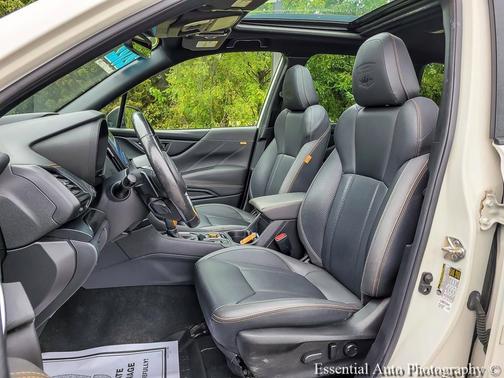 Crystal White Pearl 2022 Subaru Forester Wilderness