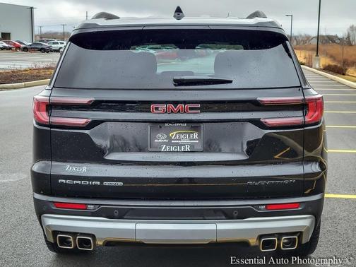 2024 GMC Acadia Elevation