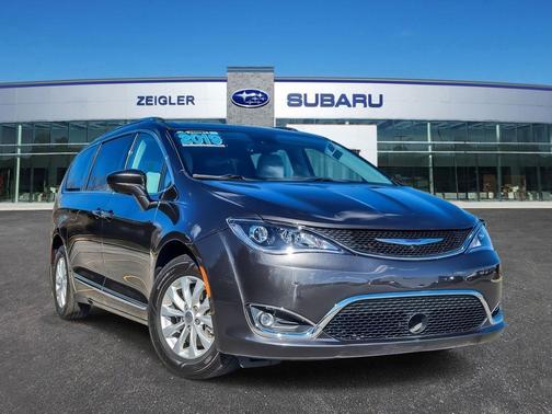 2019 Chrysler Pacifica Touring-L