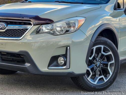 Desert Khaki 2017 Subaru Crosstrek 2.0i Premium