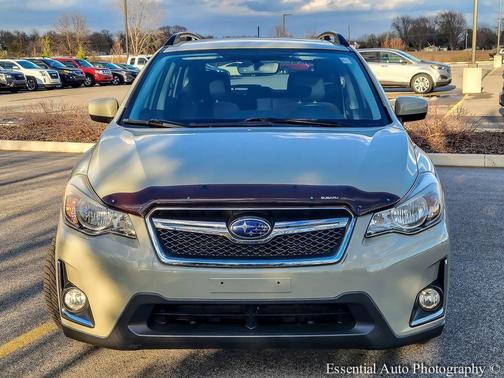 Desert Khaki 2017 Subaru Crosstrek 2.0i Premium