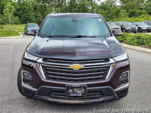 Black Cherry Metallic 2022 Chevrolet Traverse LT Cloth