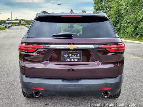 Black Cherry Metallic 2022 Chevrolet Traverse LT Cloth