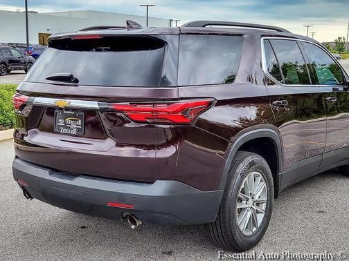 Black Cherry Metallic 2022 Chevrolet Traverse LT Cloth