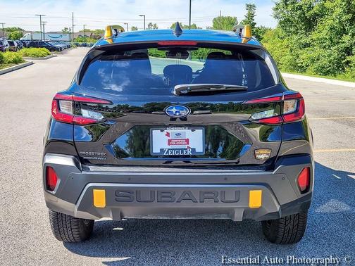 Crystal Black Silica 2024 Subaru Crosstrek Wilderness