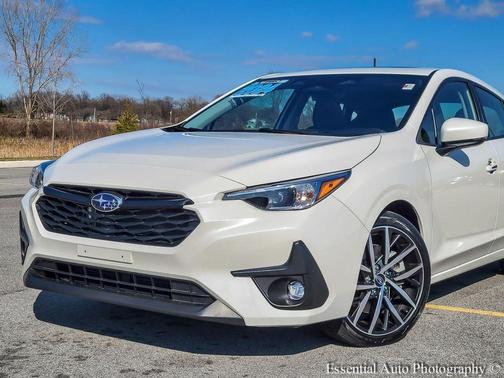 Crystal White Pearl 2024 Subaru Impreza Sport