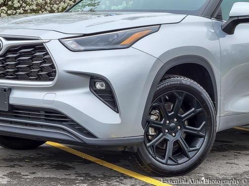 2022 Toyota Highlander LE