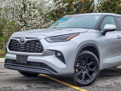 2022 Toyota Highlander LE