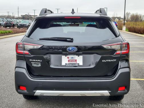 Crystal Black Silica 2024 Subaru Outback Limited