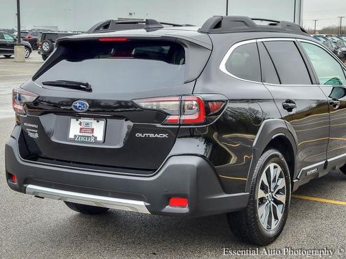 Crystal Black Silica 2024 Subaru Outback Limited