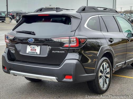 Crystal Black Silica 2024 Subaru Outback Limited
