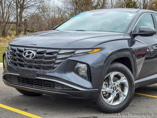 2022 Hyundai TUCSON SE
