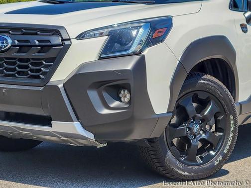 Crystal White Pearl 2023 Subaru Forester Wilderness