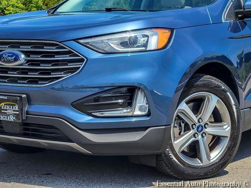 Blue Metallic 2019 Ford Edge Titanium