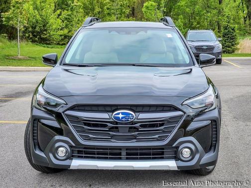 Crystal Black Silica 2023 Subaru Outback Limited