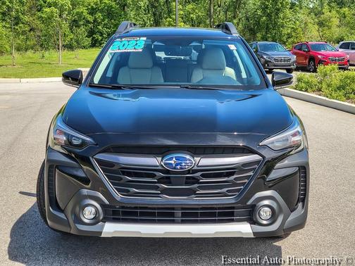 Crystal Black Silica 2023 Subaru Outback Limited