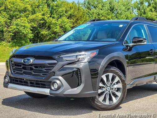 Crystal Black Silica 2023 Subaru Outback Limited