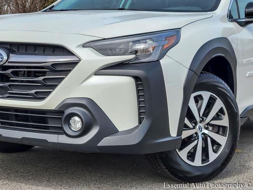 Crystal White Pearl 2023 Subaru Outback Premium