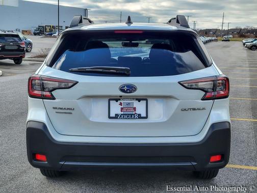 Crystal White Pearl 2023 Subaru Outback Premium