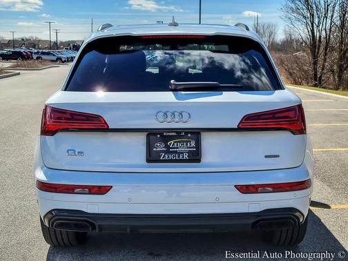 2025 Audi Q5 45 S line quattro Premium