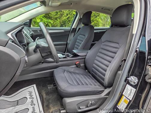 2016 Ford Fusion Hybrid SE
