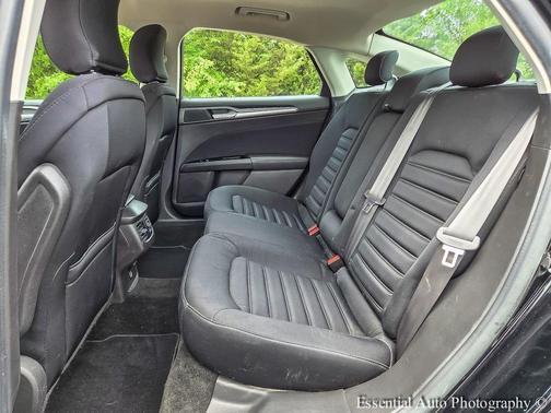 2016 Ford Fusion Hybrid SE
