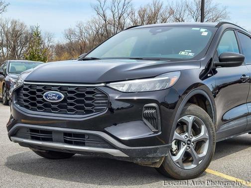 Black Metallic 2025 Ford Escape ST-Line