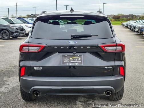 Black Metallic 2025 Ford Escape ST-Line