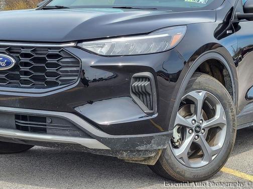 Black Metallic 2025 Ford Escape ST-Line