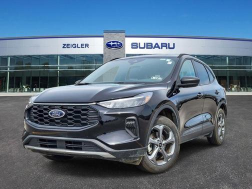 Black Metallic 2025 Ford Escape ST-Line