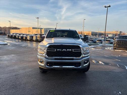 2024 RAM 2500 Big Horn Crew Cab 4x4 64' Box