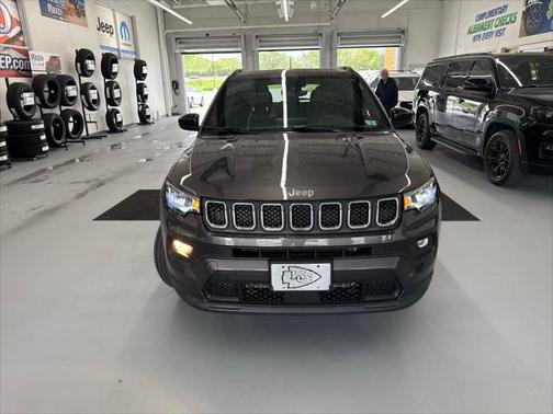 2024 Jeep Compass Latitude Lux