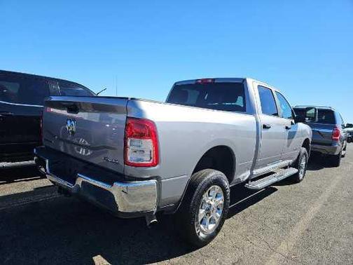 2024 RAM 2500 Big Horn Crew Cab 4x4 64' Box