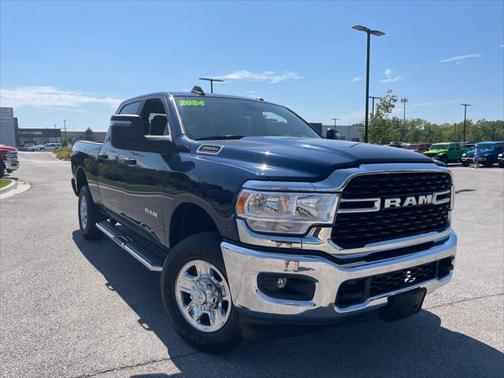 2024 RAM 2500 Big Horn Crew Cab 4x4 64' Box