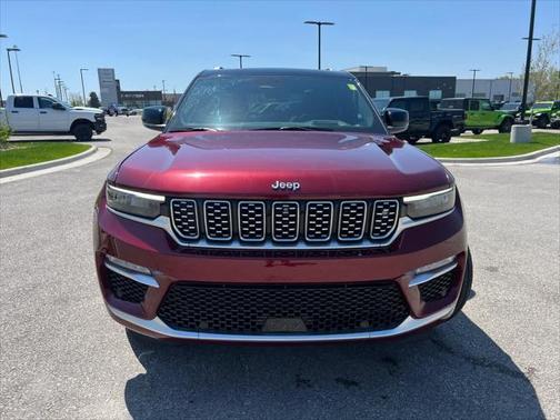 2022 Jeep Grand Cherokee Summit