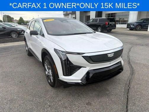 Crystal White 2025 Cadillac OPTIQ Luxury
