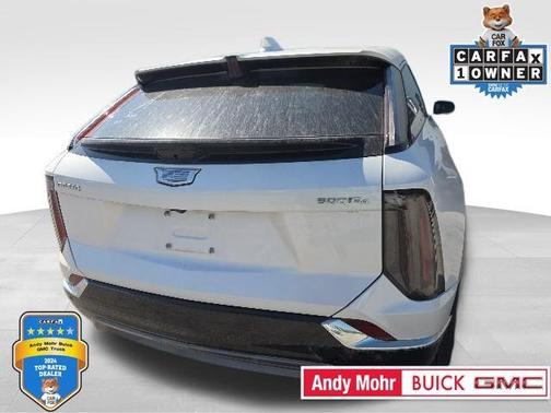 Crystal White 2025 Cadillac OPTIQ Luxury