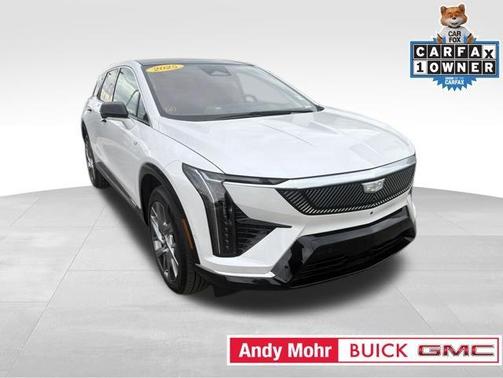 Crystal White 2025 Cadillac OPTIQ Luxury