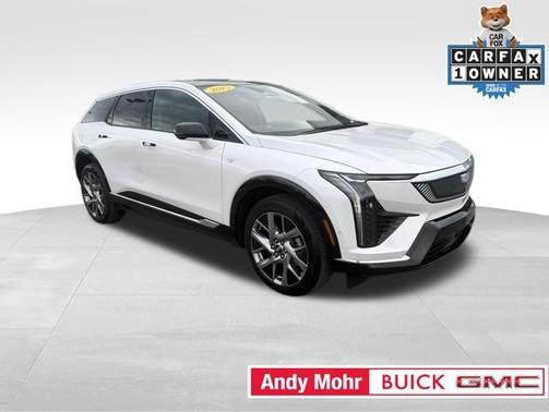 Crystal White 2025 Cadillac OPTIQ Luxury