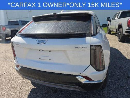 Crystal White 2025 Cadillac OPTIQ Luxury