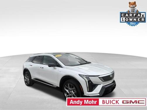 Crystal White 2025 Cadillac OPTIQ Luxury