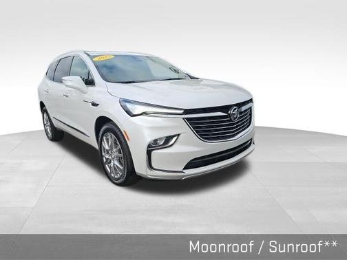 2023 Buick Enclave Essence