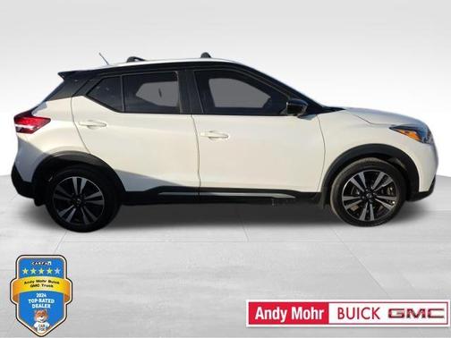 2019 Nissan Kicks SR