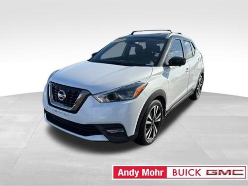 2019 Nissan Kicks SR