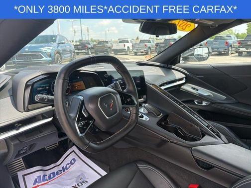 Arctic White 2023 Chevrolet Corvette Stingray w/1LT