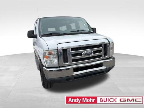 2013 Ford E350 Super Duty XLT