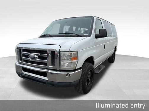 2013 Ford E350 Super Duty XLT