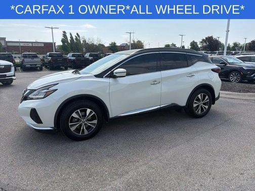 White 2019 Nissan Murano SV